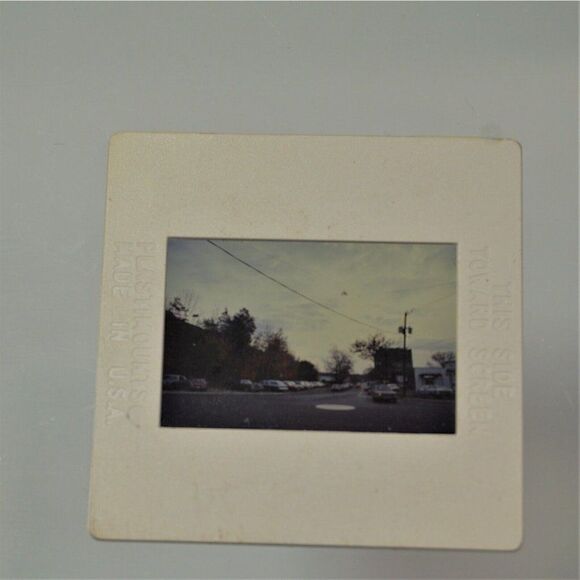 Vintage Slide Old Cars And Flying Object In The Sky Plastimounts USA - Picture 1 of 4